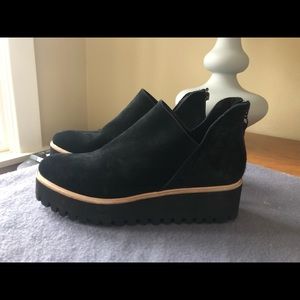 All Black Fur Shootie Tread